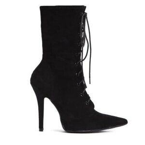 Fashion Nova  Black Tried Bootie